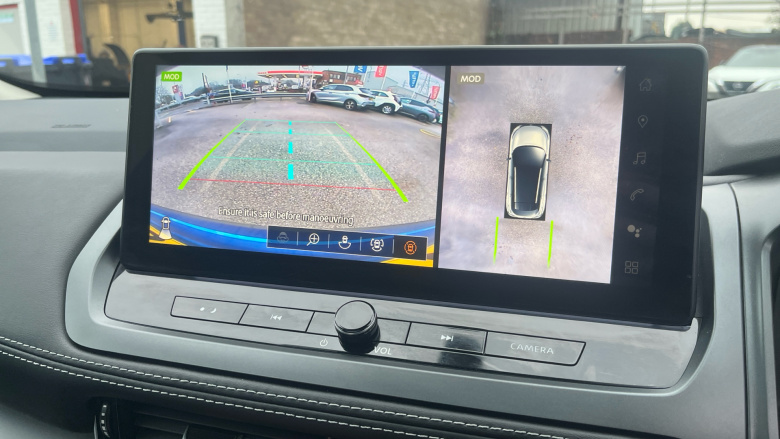 Nissan Qashqai 1.3 DiG-T MH N-Connecta 5dr Petrol Hatchback